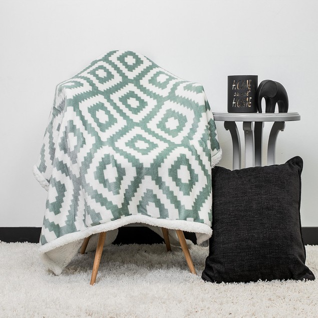 Geometric Ultra Plush & Soft Fleece Sherpa Throw Blanket ...